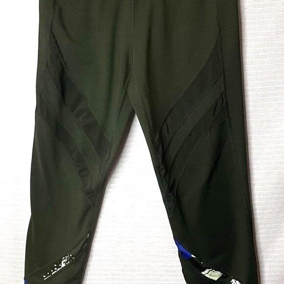 NWOT ATHLETIC WEAR BOTTOMS YiTONG SIZE SMALL/MEDIUM - Picture 2 of 14